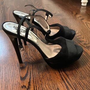Michael kors size 9 black heels